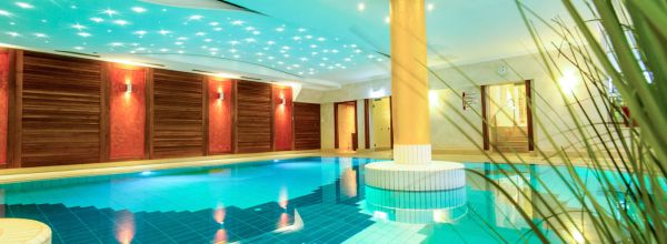 Thermalbad Hotel Churfürstenhof zwei Pools 32 Grad 34 Grad inklusive