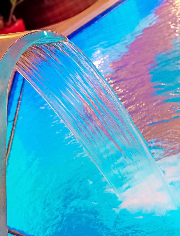 Indoorpool mit 34 Grad heißen Thermalwasser im Hotel Churfürstenhof nähe Bayerischen Wald in Bad Birnbach