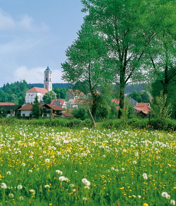Wanderweg im Rottal Bad Birnbach Niederbayern — Hotel Churfürstenhof