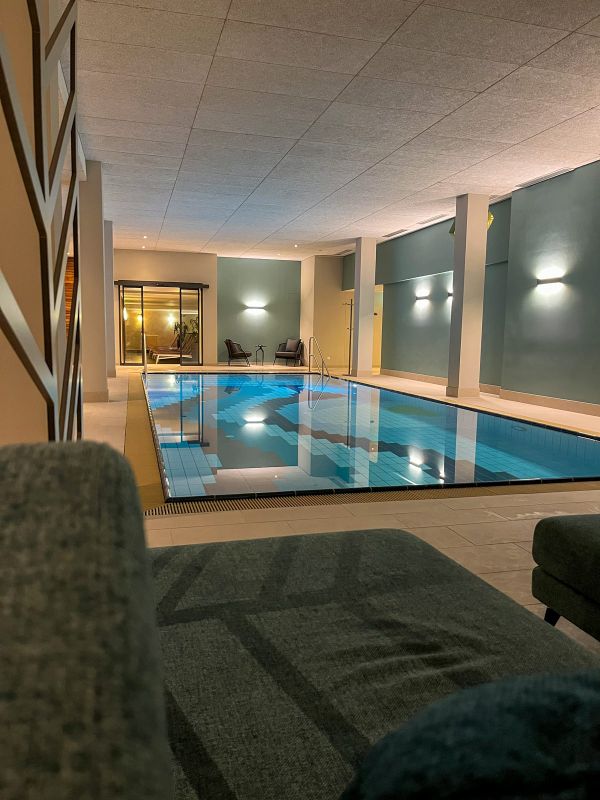 Indoorpool mit Thermalwasser und Ruhebereich im Hotel Churfürstenhof Bad Birnbach
